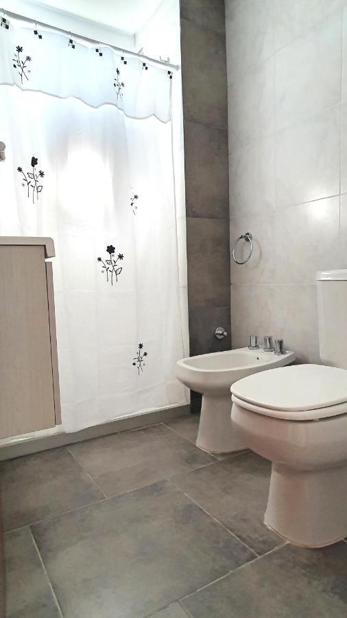 Departamento Centrico Crespo Apartment