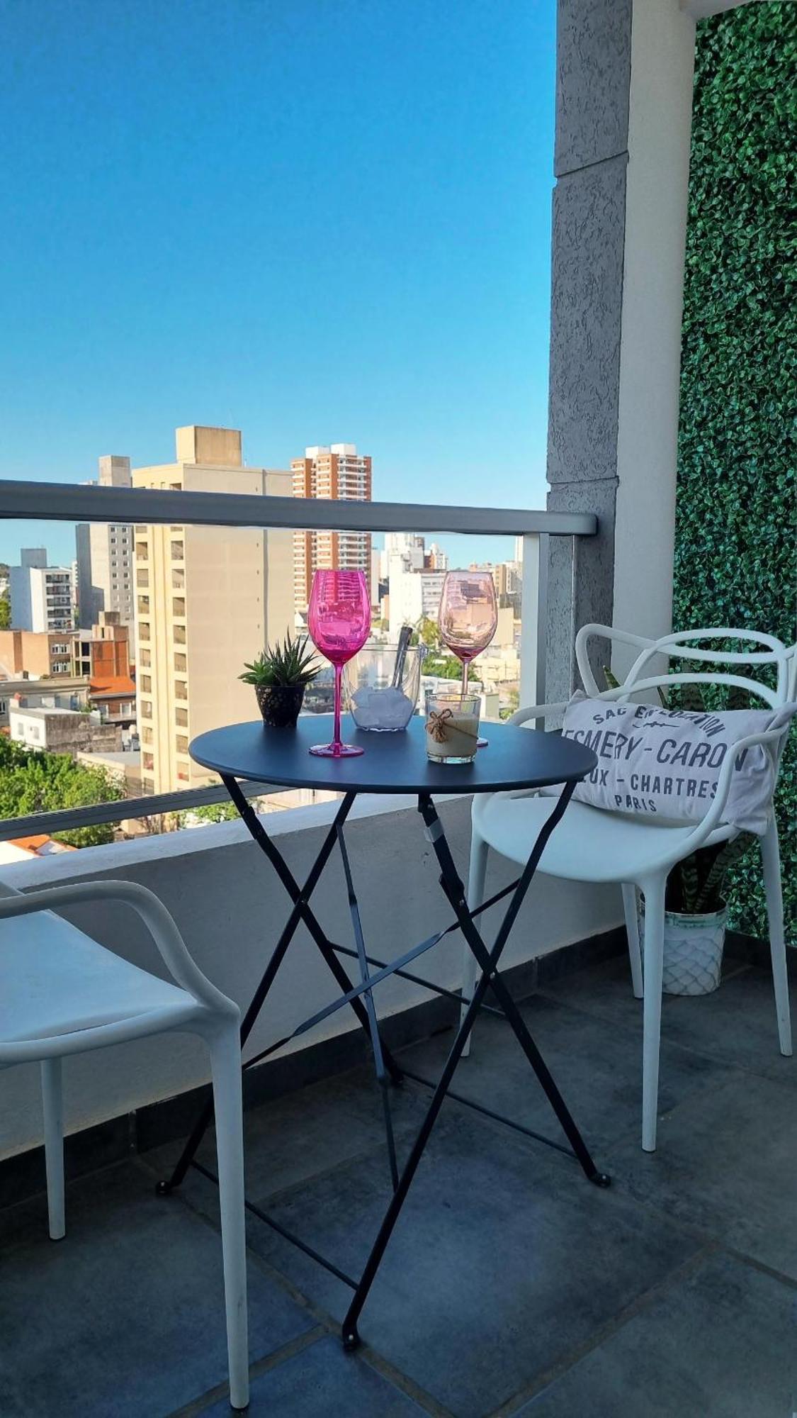 Departamento Centrico Crespo Apartment